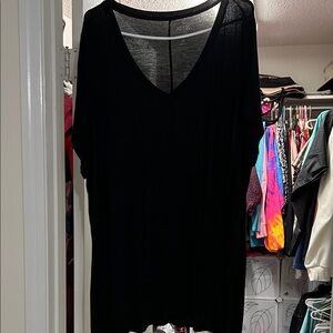 Apt. 9 Black Short Sleeve V-Neck Top — GENTLY USED!